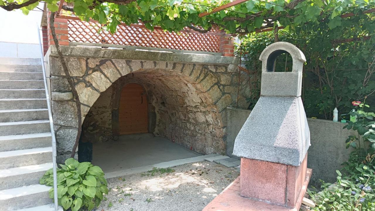 Apartment Dinka Kornić Exterior foto